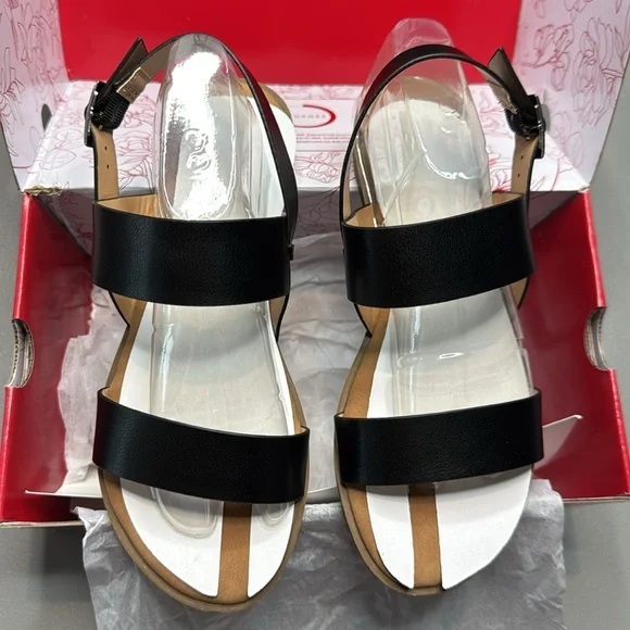 Journee Collection Lavine Women's Sandals Black : 8.5 W, Faux Leather - Picture 3 of 5